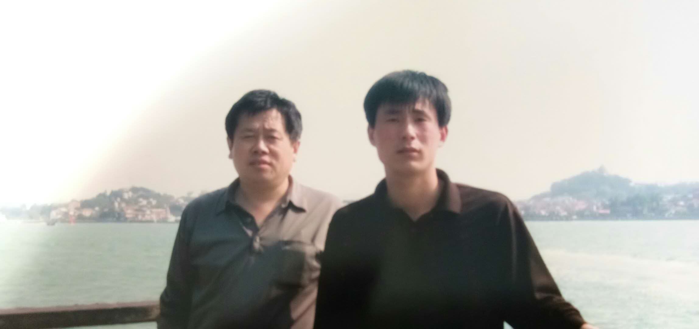 浓浓精东影业传媒APPV16情，依依惜别意|精东影业传媒APPV16颜料销售副总李金柱光荣退休了！